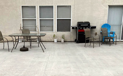 2 Men Concrete
