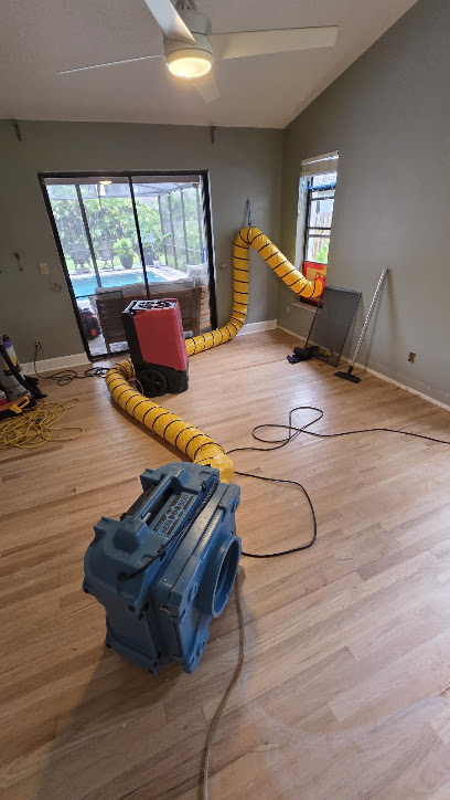 Chris' Carpet Service & Water Restoration