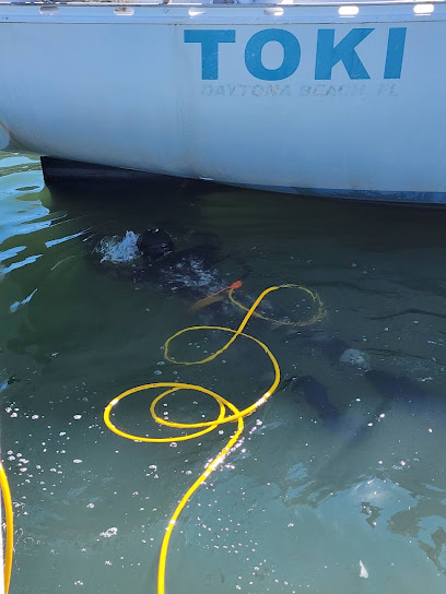 Jolly Roger Hull Cleaning Service