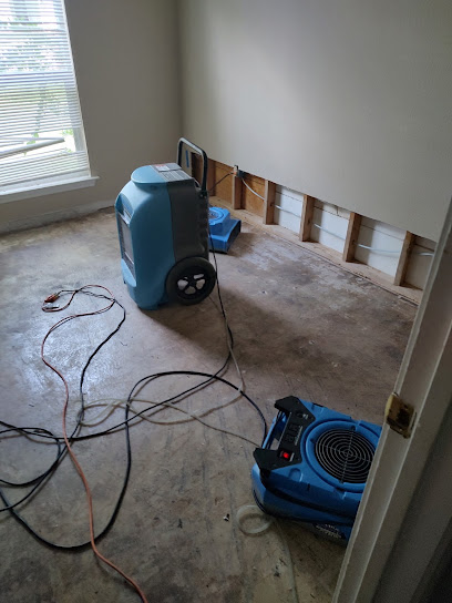 Water Damage Repair. Tech